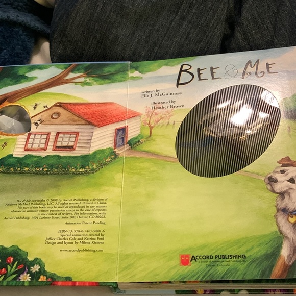 Bee & Me book - Picture 2 of 3